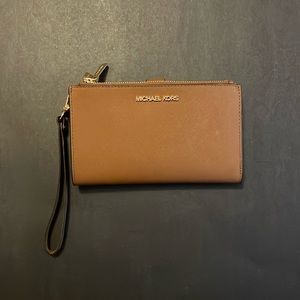 Michael Kors Jet Set Double-Zip Wallet